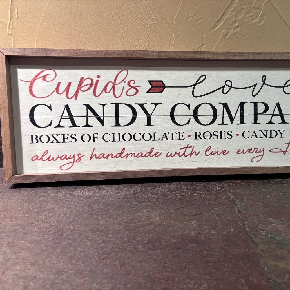 Cupid's Love Candy Company Arrow Whitewash Valentine's Day Wall Home Decor